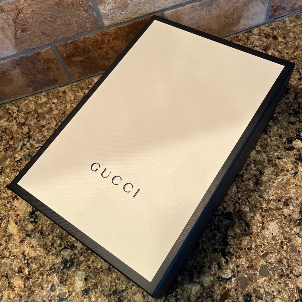 GUCCI Women's Flashtrek Crystals Black Emerald Sneakers - Picture 12 of 13